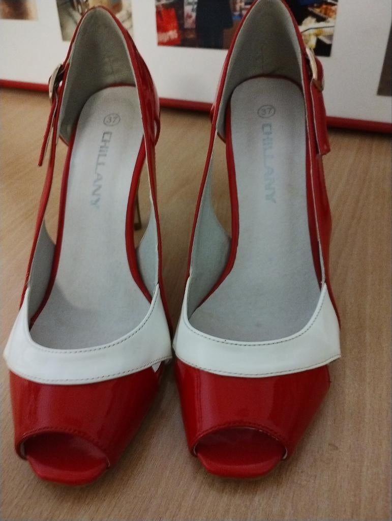Rode en witte peep-toe hakken van Chillany, Chillany, Pumps, Ophalen of Verzenden, Gedragen
