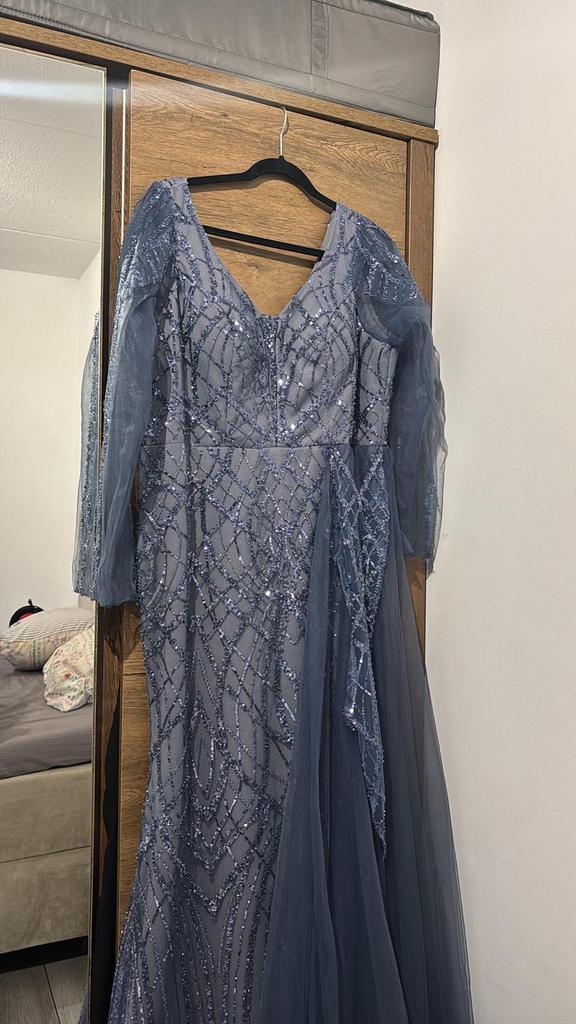 Gala jurk, Ophalen, Zo goed als nieuw, Onder de knie