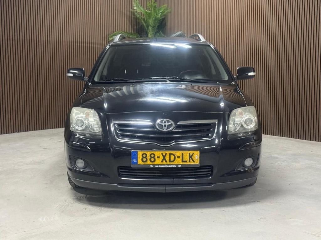 Toyota Avensis wagon 1.8 VVTi Luna (bj 2007), Voorwielaandrijving, Elektrische ramen, 4 cilinders, Zwart
