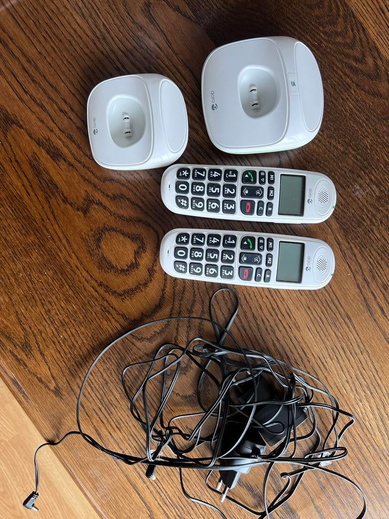 Doro seniorentelefoon duo met grote toetsen, Ophalen, Gebruikt, 2 handsets