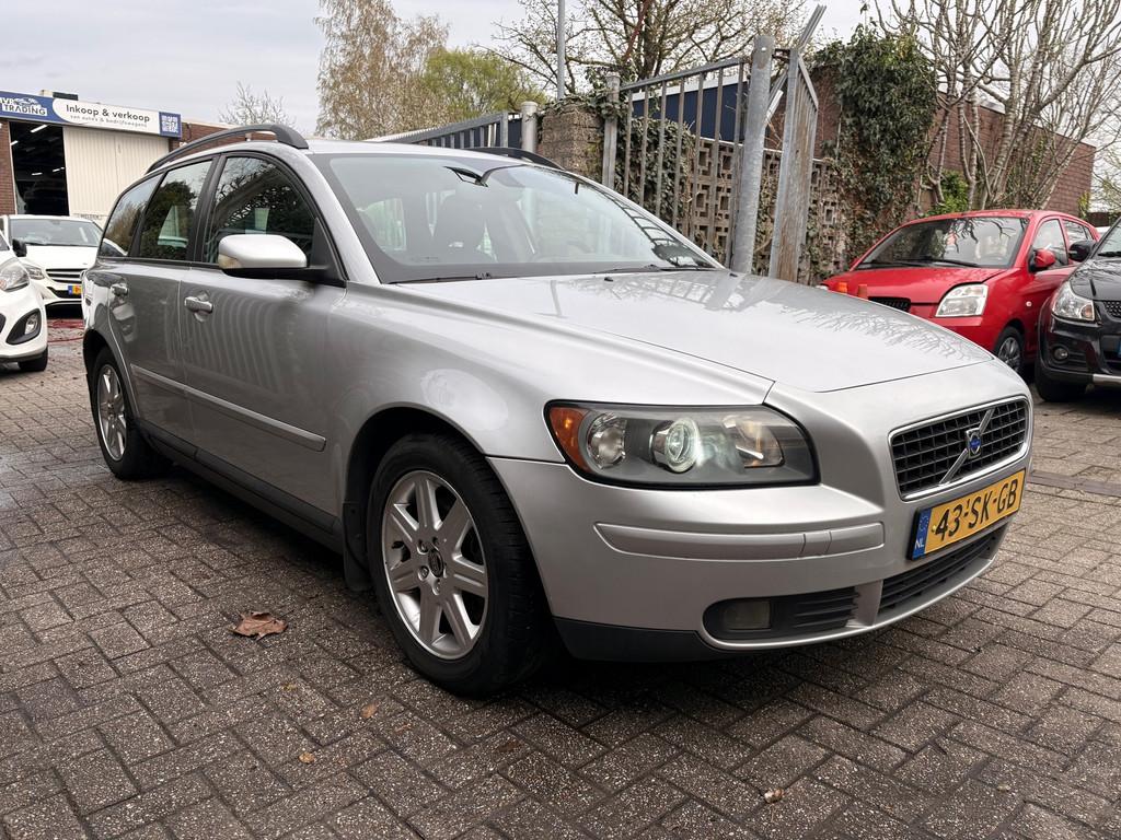 Volvo V50 2.4 Elite - automaat - airco - cruise control, Stof, Gebruikt, 700 kg, 2435 cc