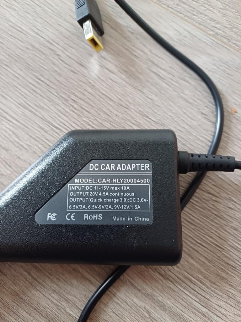 DC Car adapter, Ophalen of Verzenden, Zo goed als nieuw