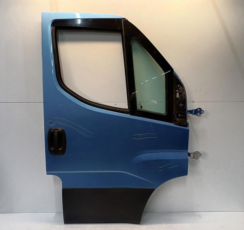Portier rechts voor Iveco New Daily, Onderdelen@venauto.nl, Van der Ven Autorecycling B.V., Gebruikt, Ettenseweg 76, 4706 PB Roosendaal, The Netherlands
