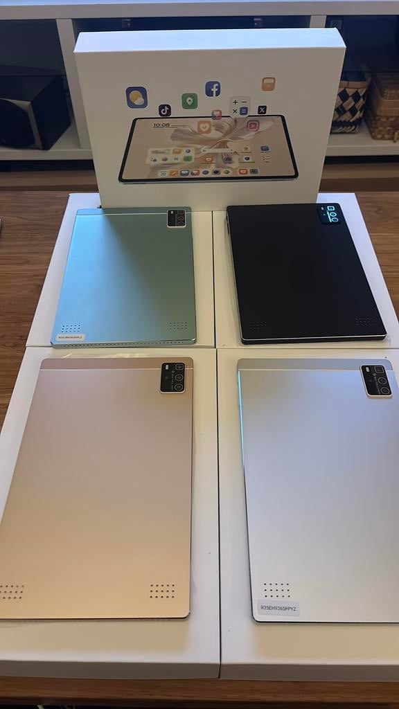 10-inch Android Tablet – Triple Camera – HD Beeldscherm, 10 inch, Electro-nicks, Electro-nicks, Uitbreidbaar geheugen