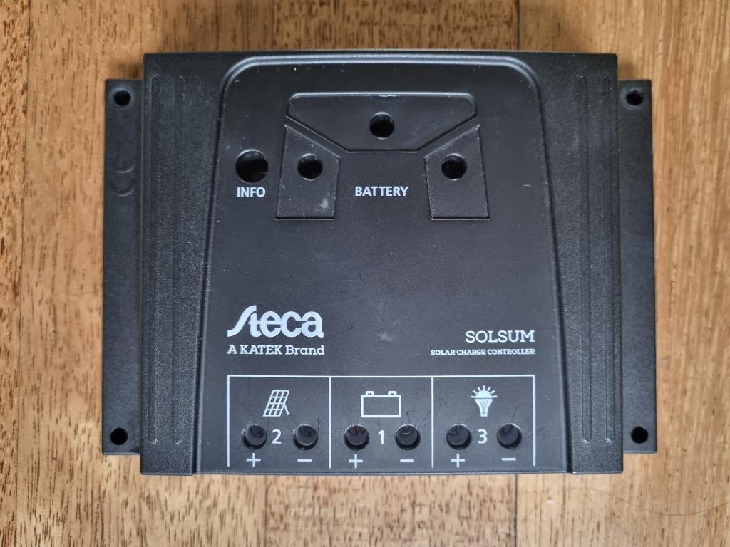 Laadregelaar voor zonnepanelen van Steca, Solsum 12/24 V 6 A, Hobby en Vrije tijd, Elektronica-componenten, Zo goed als nieuw