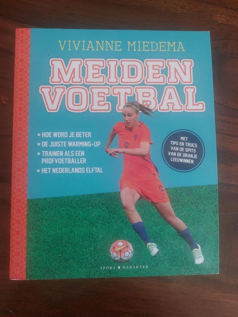 Meidenvoetbal - Vivianne Miedema, Ophalen of Verzenden, Zo goed als nieuw, Vivianne Miedema, Balsport