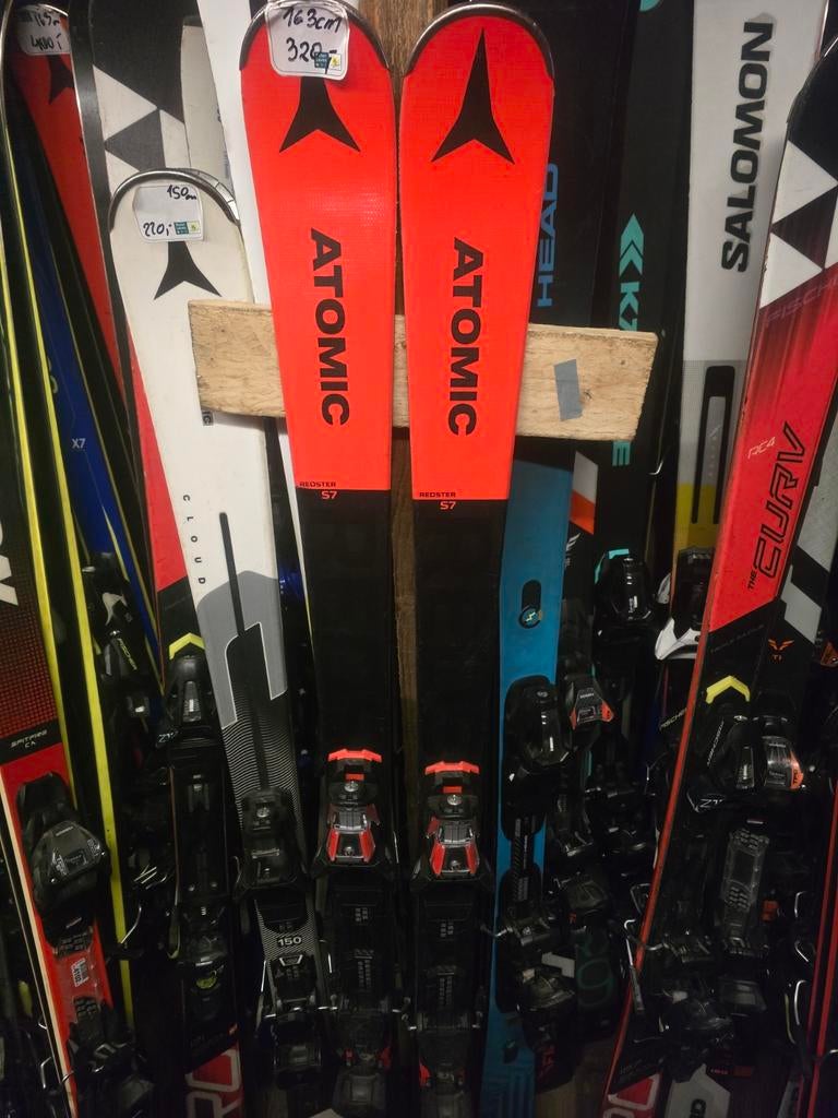 163cm ATOMIC REDSTER S7, 160 tot 180 cm, Ophalen of Verzenden, Zo goed als nieuw, Carve