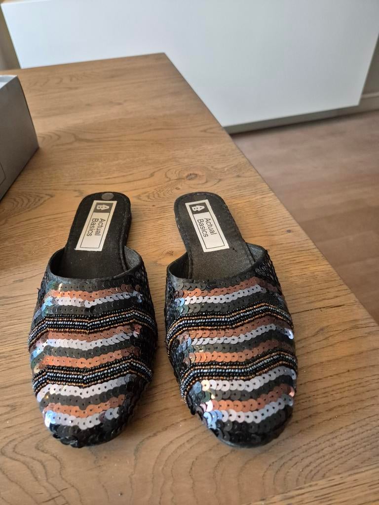 Muiltjes, Overige kleuren, Zo goed als nieuw, Actual Basics, Sandalen of Muiltjes