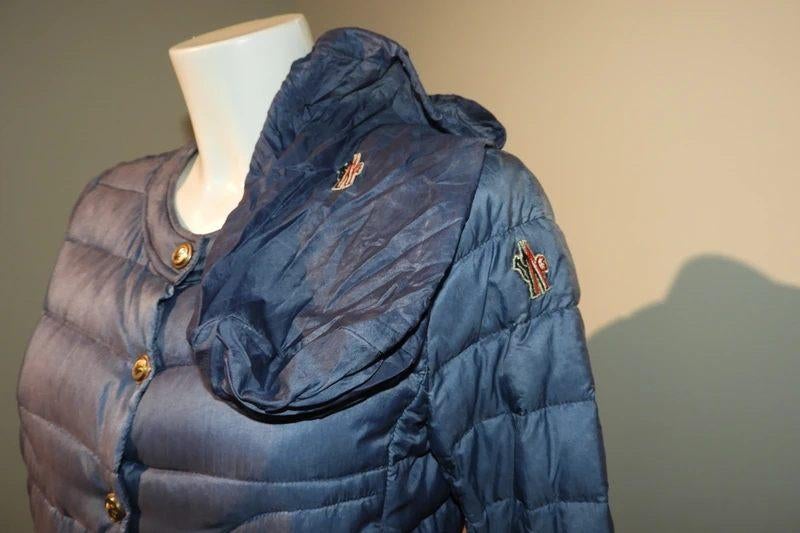 Moncler grenoble dons jas blauw gouden merk drukkers S, Blauw, Moncler, Ophalen of Verzenden, Zo goed als nieuw