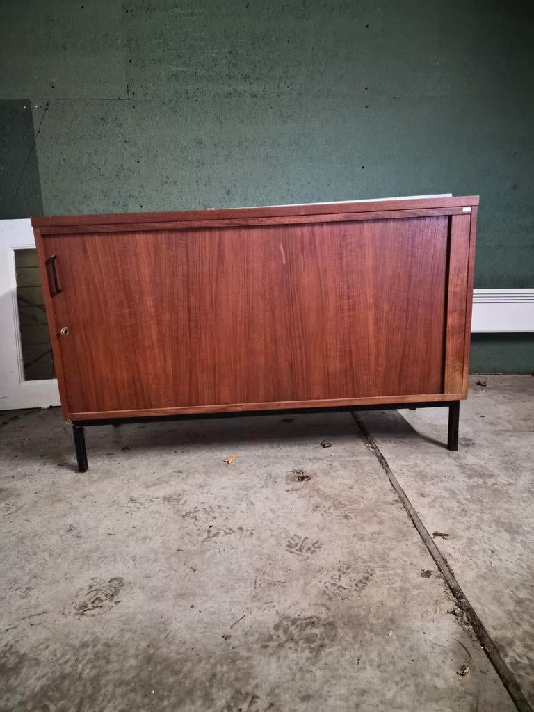 Vintage Dressoir / archiefkastje met roldeur Teakhout, 100 tot 150 cm, Ophalen of Verzenden, Zo goed als nieuw, 25 tot 50 cm