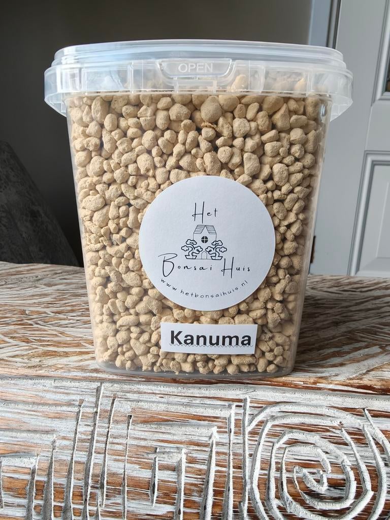 Kanuma 1 liter, Volle zon, Bloeit niet, Minder dan 100 cm, Overige soorten