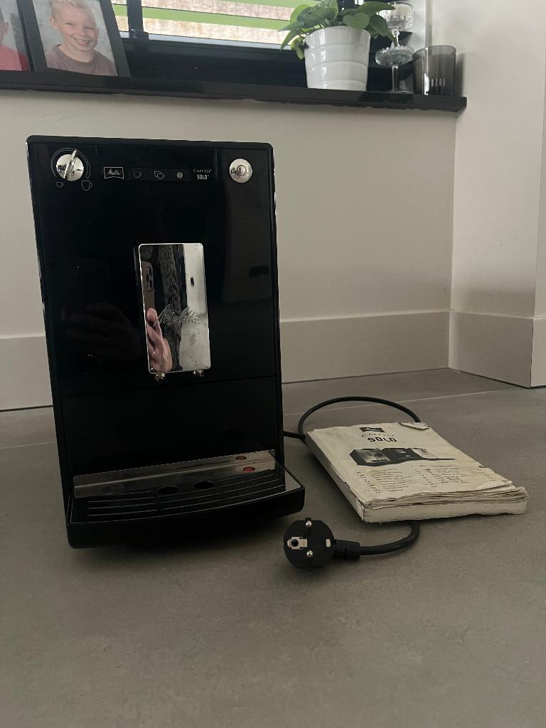 Mellita caffeo solo bonenmachine, Ophalen, Afneembaar waterreservoir, Gebruikt, Koffiemachine