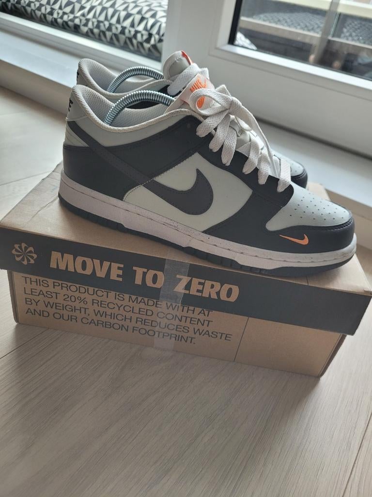 Nike Dunk low maat 39 NIEUW, Zwart, Nieuw, Ophalen of Verzenden, Sneakers of Gympen