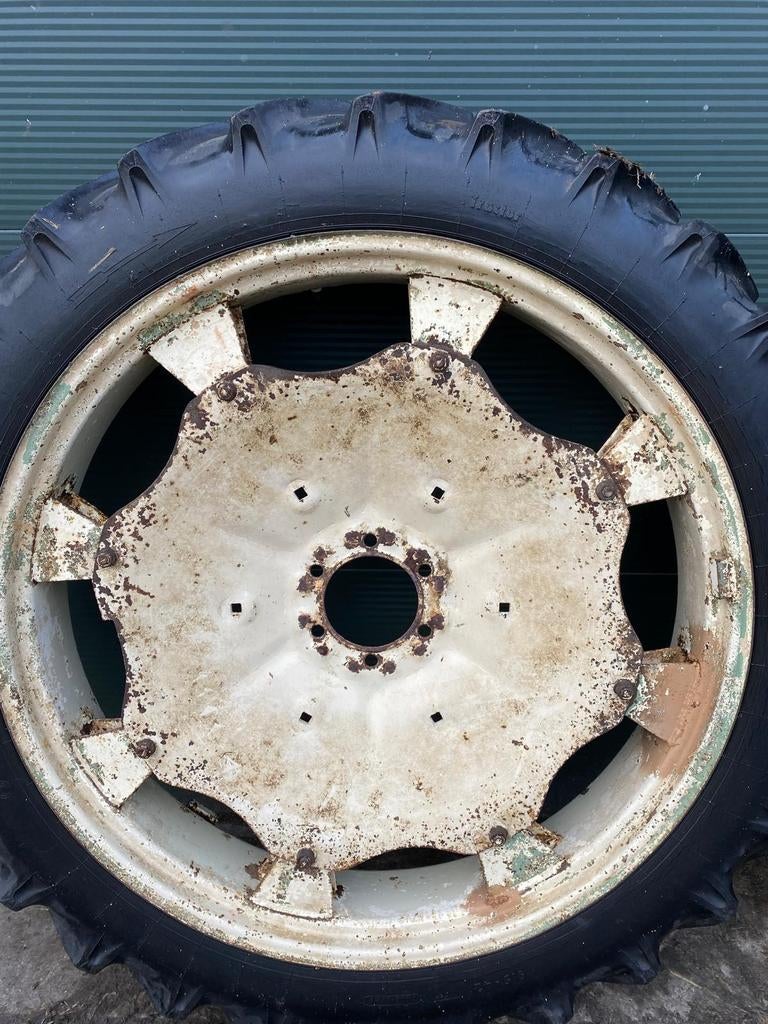 Cultuur wielen en voorwielen  van inter 633/733, Ophalen