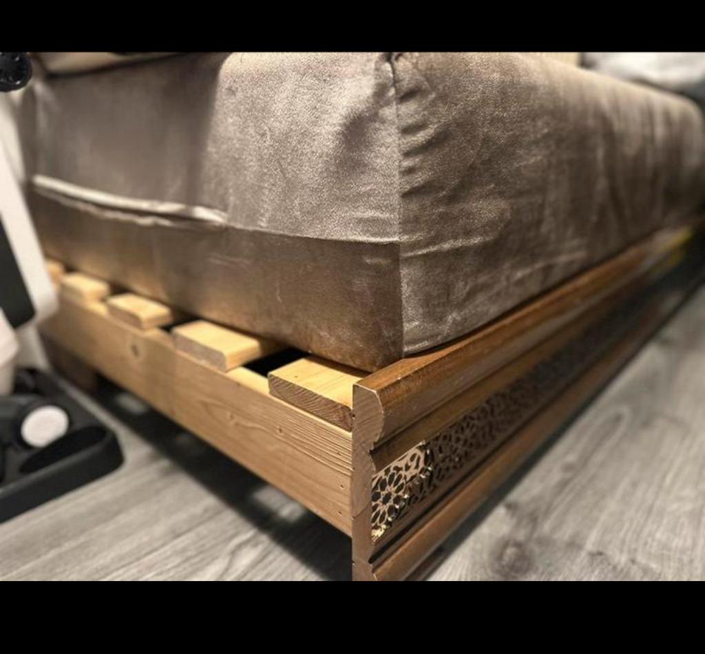 Unieke oosterse bank, Ophalen, Zo goed als nieuw, Minder dan 10 m², Tapijt