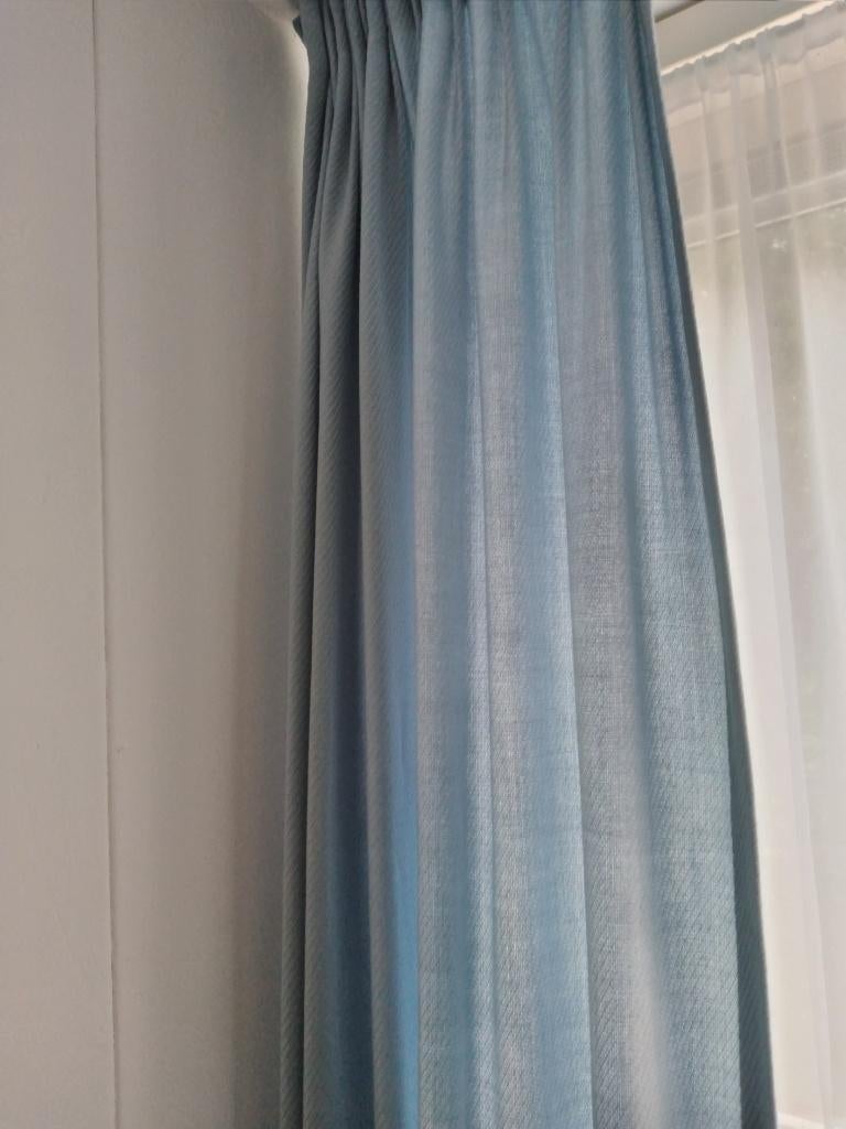 mooie blauwe overgordijnen., Huis en Inrichting, Stoffering | Gordijnen en Lamellen, Ophalen, Zo goed als nieuw, Blauw, 200 cm of meer