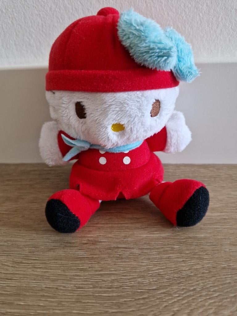 Knuffel Hello Kitty rood blauw wit sjaal poes kat K9365, Ophalen of Verzenden, Zo goed als nieuw