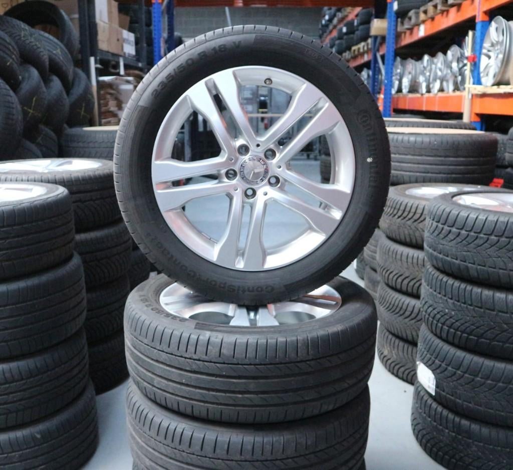 Mercedes GLA velgen 18 inch + zomerbanden + TPMS origineel, 18 inch, Gebruikt, Banden en Velgen, Ophalen of Verzenden