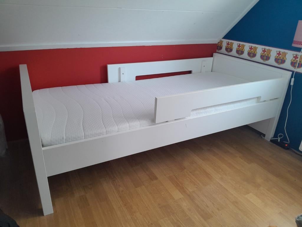 Bopita Jonne bed 90x200 met uitvalbeveiliging, Kinderen en Baby's, Kinderkamer | Bedden, 85 tot 100 cm, Gebruikt, 180 cm of meer