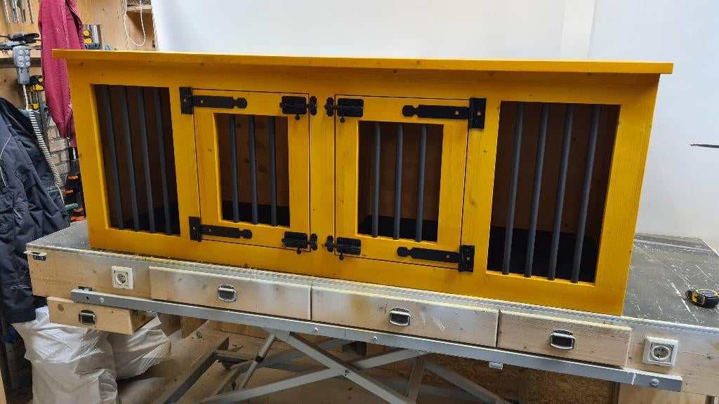 Hondenbench Meubel - Geheel op maat gebouwd, Dieren en Toebehoren, Hondenbenches, Ophalen, Nieuw