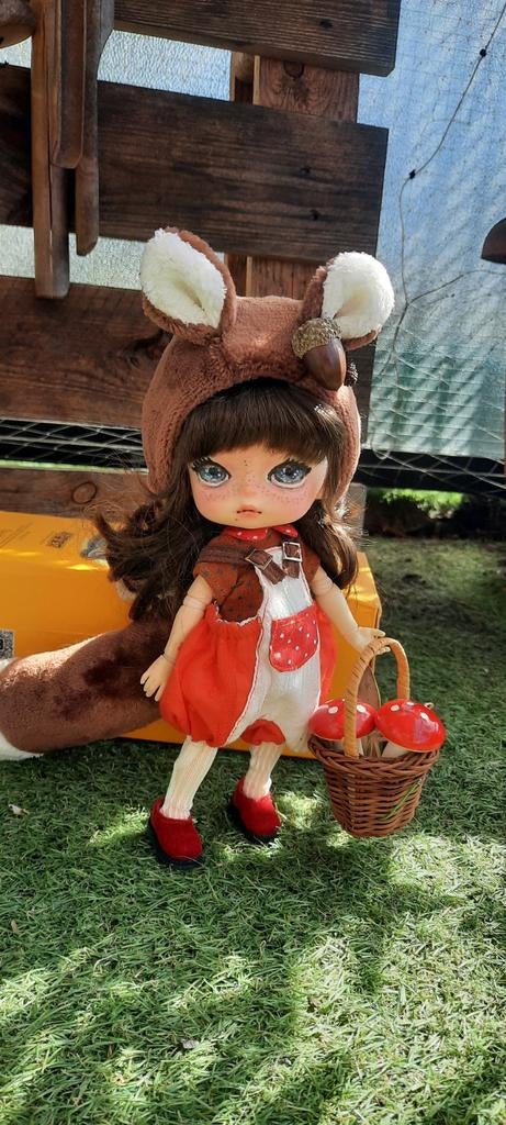 Ooak gecustumized, bjd 21 cm monstdoll, eekhoorn fullset., Verzamelen, Poppen, Ophalen of Verzenden, Zo goed als nieuw, Pop