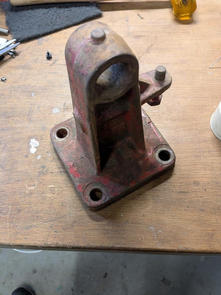 Rasspe Beugel voor Deutz of Porsche, Ophalen of Verzenden