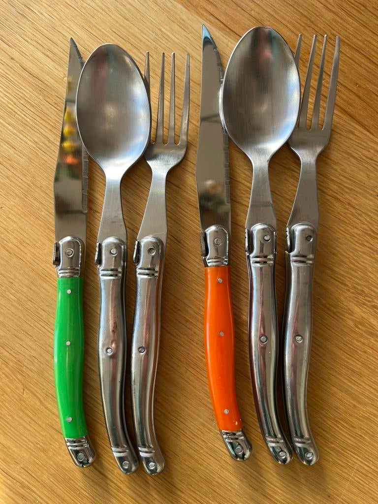 Laguiole, 2 sets bestek. Messen zijn nieuw!, Ophalen of Verzenden, Gebruikt, Rvs of Chroom, Bestekset