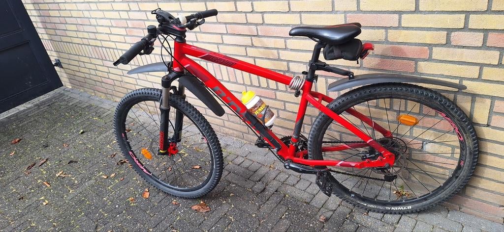 BTwin Mountainbike 27,5 inch rood met spatborden, Hardtail, Zo goed als nieuw, Ophalen, Overige merken