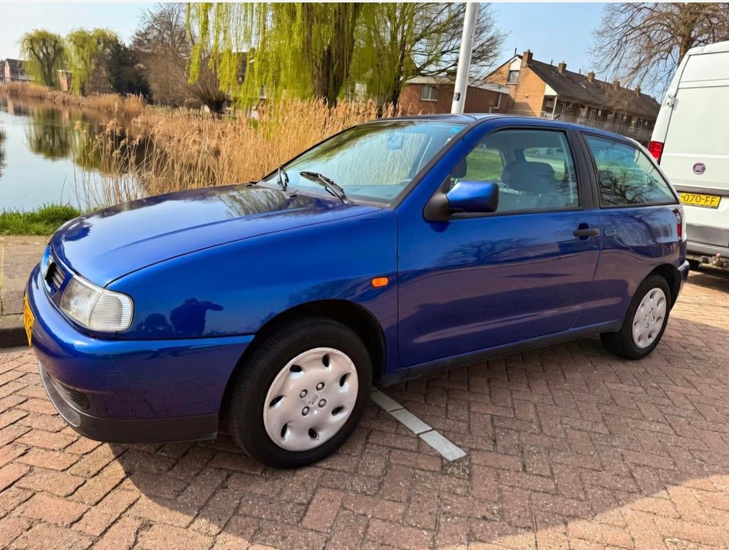 Seat Ibiza 1.6 55KW 1997 Blauw, Auto's, Seat, 4 cilinders, Ibiza, Handgeschakeld, Particulier