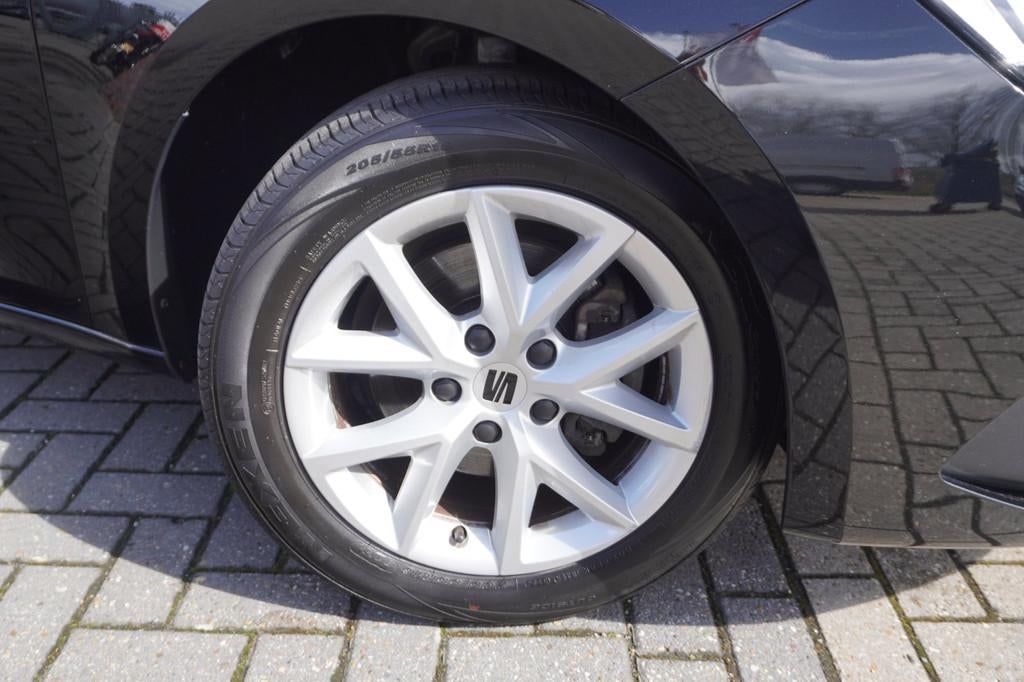 Seat Leon Sportstourer 1.5 TSI Style / ACC / Carplay / Trekh, Voorwielaandrijving, Stof, 4 cilinders, Leon