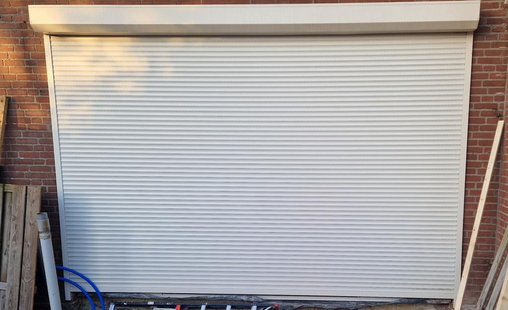 Elektrisch rolluik 266x377 cm, Doe-het-zelf en Verbouw, Rolluiken, Gebruikt, 200 cm of meer, Wit, Ophalen of Verzenden