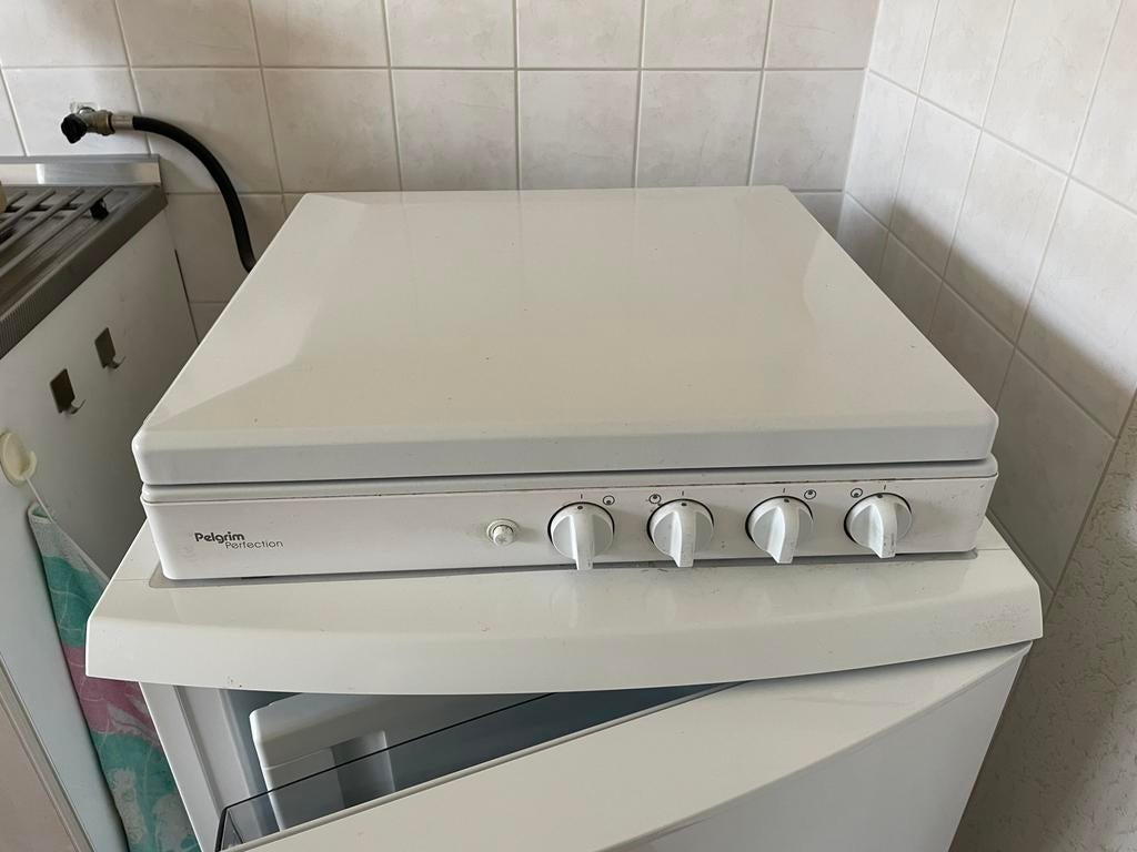 Te koop 4 pits gastoestel merk Pelgrim, Witgoed en Apparatuur, Fornuizen, Ophalen, Minder dan 85 cm, 4 kookzones, Zo goed als nieuw