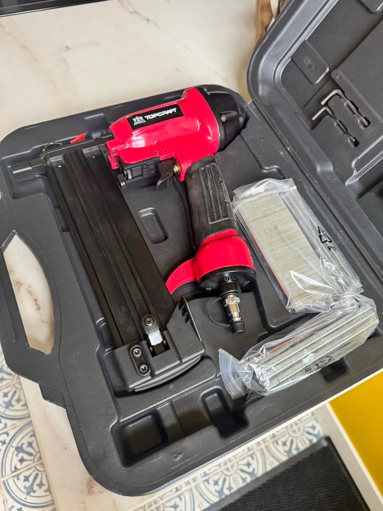 Topcraft Tacker met koffer en nietjes, Ophalen of Verzenden, Zo goed als nieuw