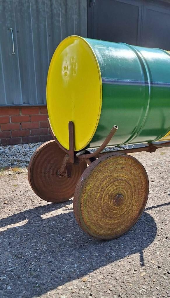 Antieke steekwagen, trek kar, trolley voor bv olie/wijnvat., Ophalen