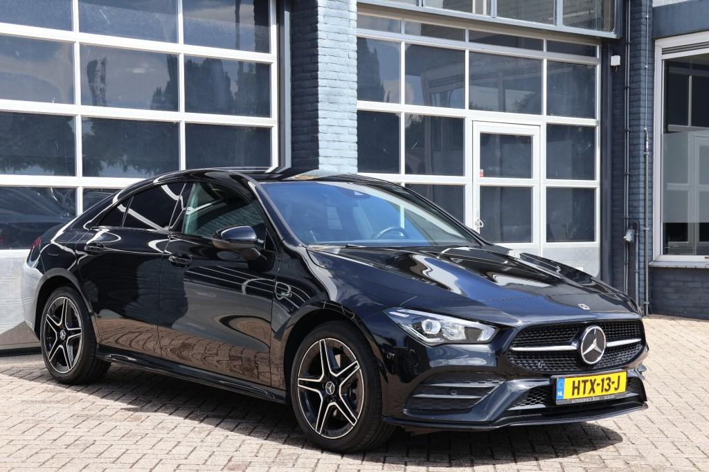 Mercedes-benz 250 CLA 250e hybrid AMG-line edition, Auto's, Gebruikt, 4 cilinders, Met garantie (alle), Zwart