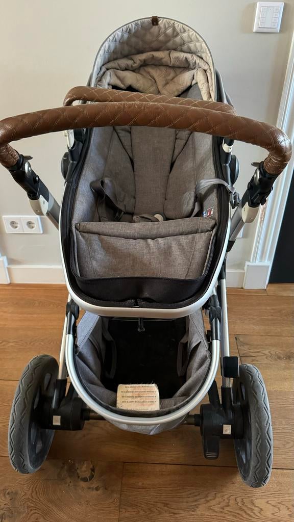 Joolz Geo 2 Kinderwagen met babybedje en voetenzak, Gebruikt, Met reiswieg, Ophalen, Kinderwagen
