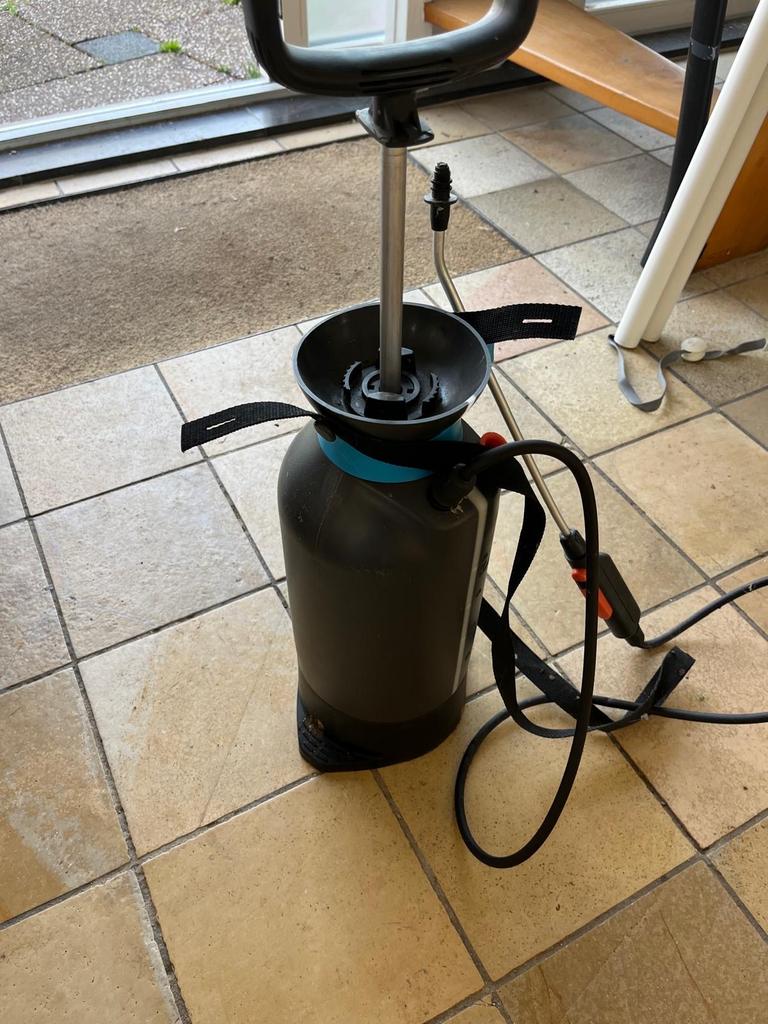 Onkruidspuit - Handige drukspuit voor tuinonderhoud, Ophalen, Gebruikt, Onkruidbestrijding