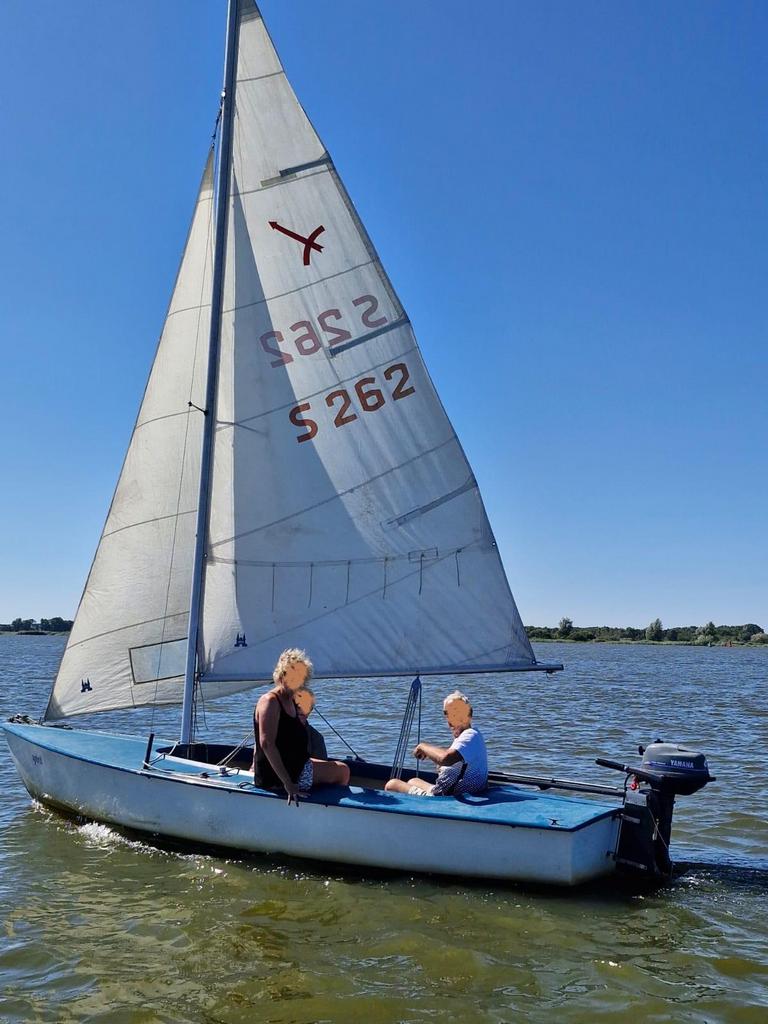 Gratis zeilboot ️, Watersport en Boten, Zeilen en Zeiltoebehoren, Zo goed als nieuw, Overige typen, Minder dan 15 m², Ophalen