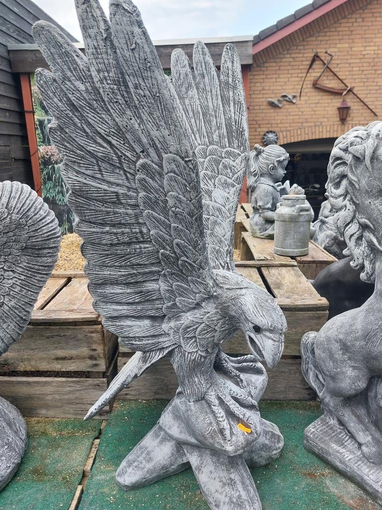 Groot Adelaarsbeeld van Steen - Tuindecoratie