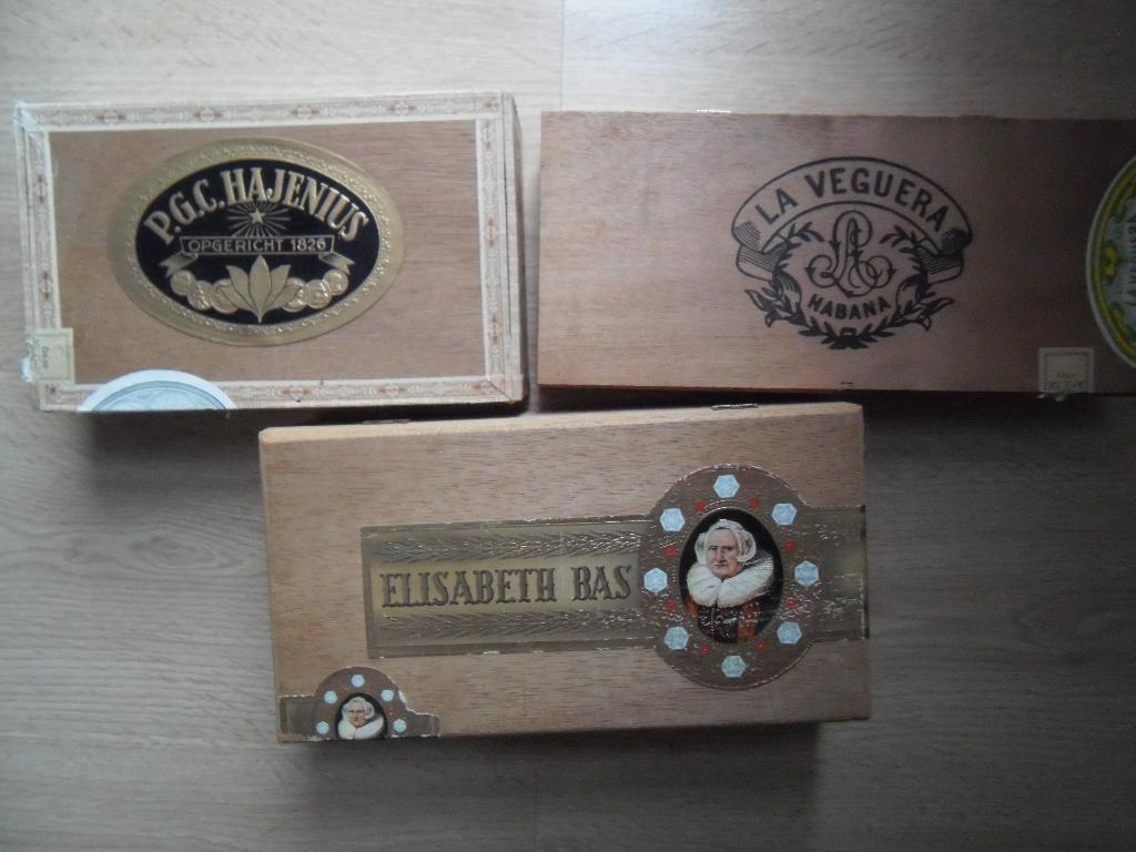 3 oude sigarendozen sigarenkist sigarendoos blik, Verzamelen, Ophalen of Verzenden, Gebruikt, Tabaksdoos of Verpakking