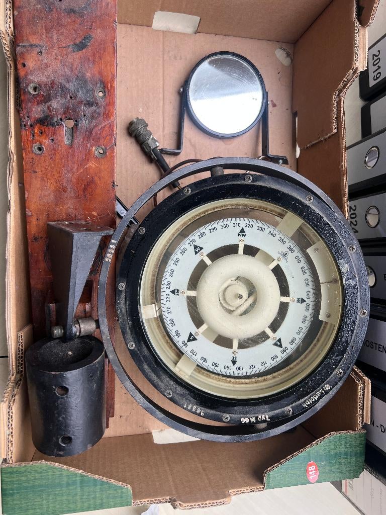 kompas vintage, Ophalen