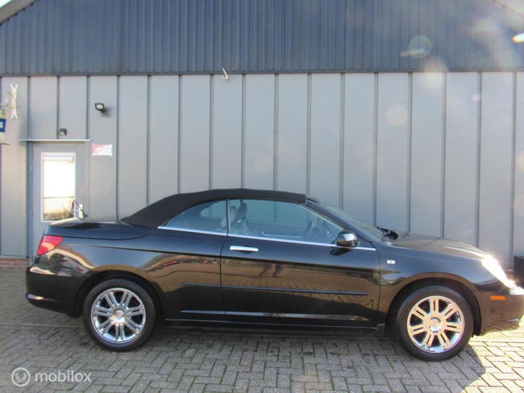 Chrysler Sebring Cabrio 2.0 CRD Limited //APK//Airco//Cruise, Voorwielaandrijving, Cabriolet, Zwart, Leder