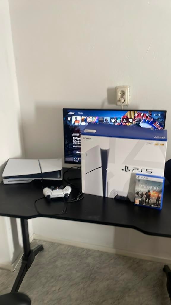 Playstation 5 disk 1tb met bon 5 maand oud, Spelcomputers en Games, Spelcomputers | Sony PlayStation 5, Ophalen of Verzenden, Zo goed als nieuw