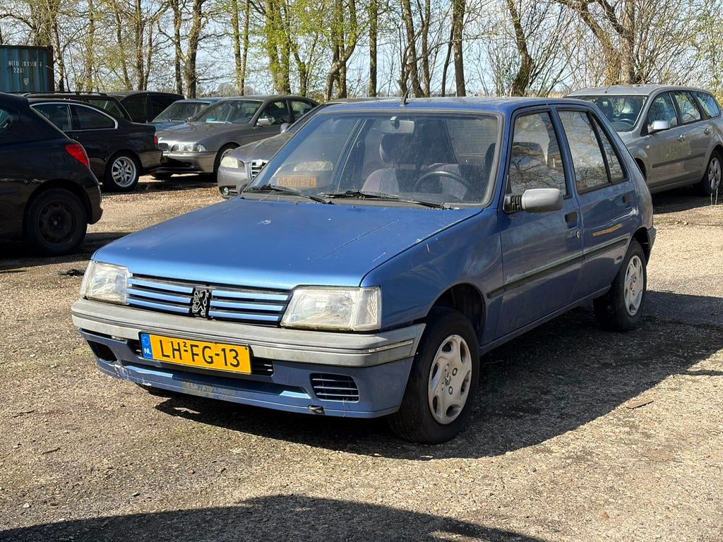 Peugeot 205 1.1 Forever E2 1995 Blauw, Auto's, Peugeot, Voorwielaandrijving, 4 cilinders, Blauw, Origineel Nederlands