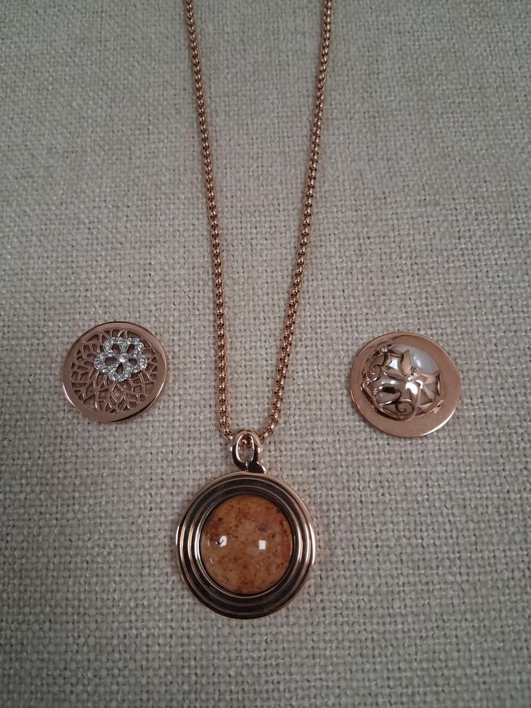 Quoins ketting met hanger en 3 munten, rosé goud, Sieraden, Tassen en Uiterlijk, Kettingen, Overige materialen, Met strass, Nieuw
