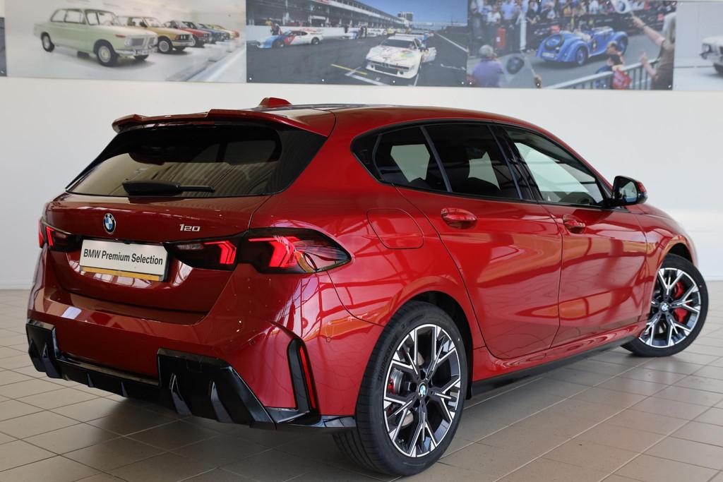 BMW 1 Serie 120 | M Sportpakket Pro | Alcantara | Stoel & St, Stof, Met garantie (alle), Lane Departure Warning, Origineel Nederlands