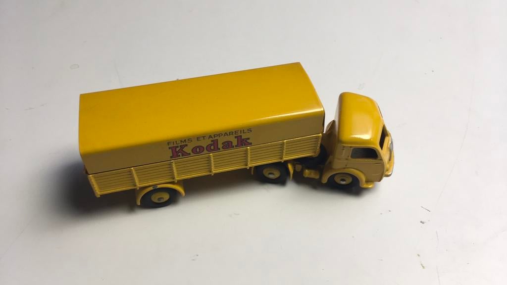 Dinky toys France 32-AJ Panhard KODAK truck, Ophalen of Verzenden, Zo goed als nieuw, Bus of Vrachtwagen, Dinky Toys