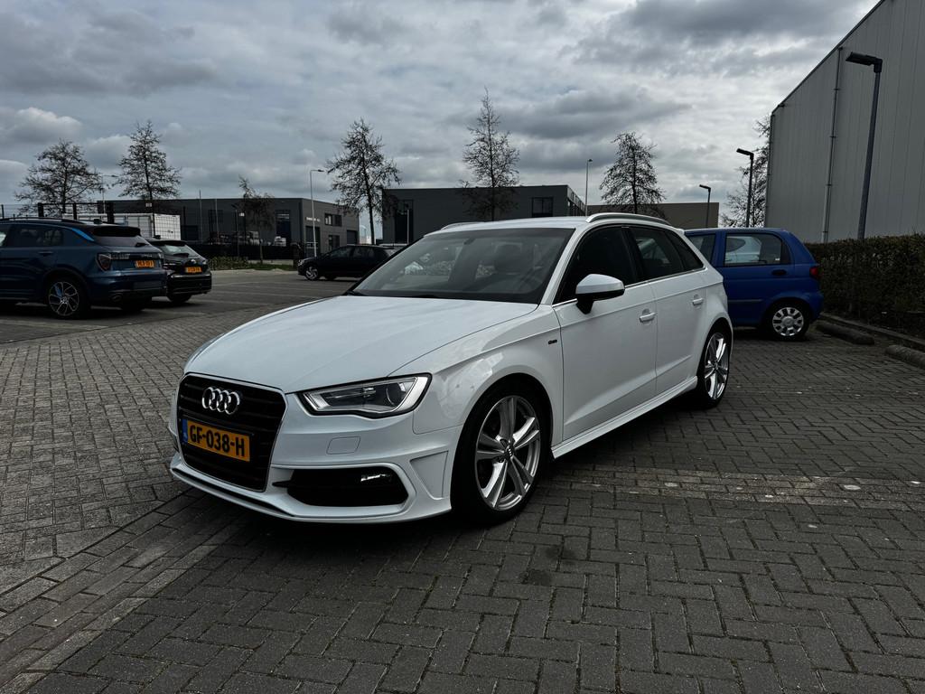 Audi A3 Sportback 1.4 TFSI CoD Ambition Pro Line S INCL NWE, Gebruikt, 150 pk, Wit, Origineel Nederlands