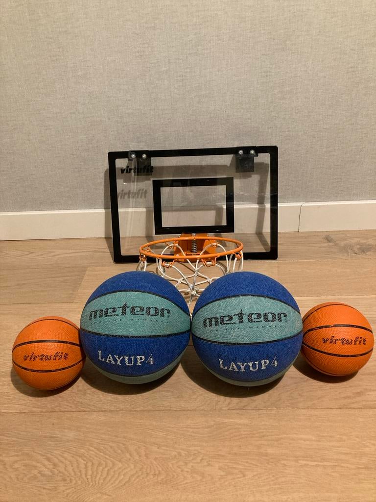 Mini basketbal set voor aan de deur met 4 ballen, Sport en Fitness, Basketbal, Ophalen of Verzenden, Gebruikt, Overige typen
