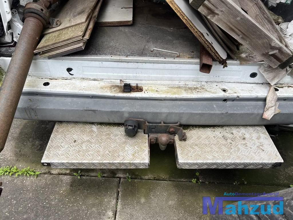 FORD TRANSIT trekhaak achter deur scharnier opstap 2006-2014, Auto-onderdelen, Info@fabrikant.eu, Fabrikantstraat 1
1000 AA  Amsterdam, NL